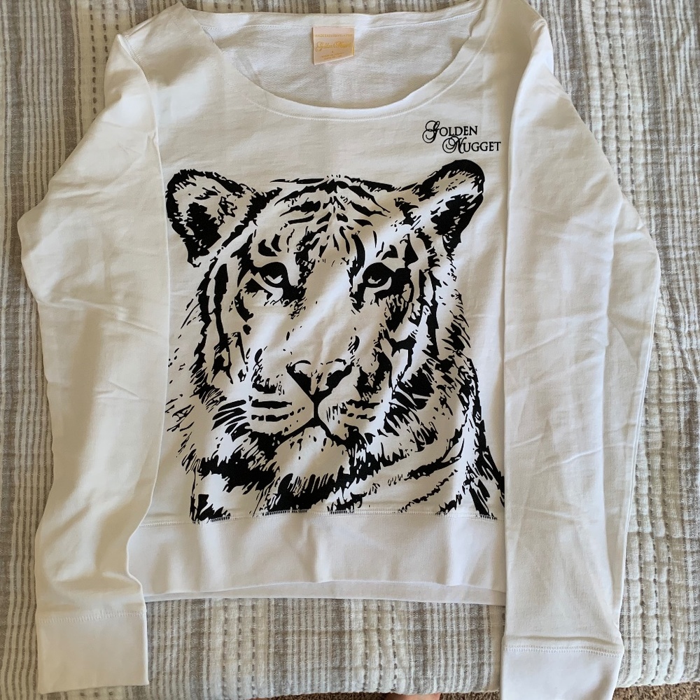 NWOT White Sweatshirt from the Golden Nugget